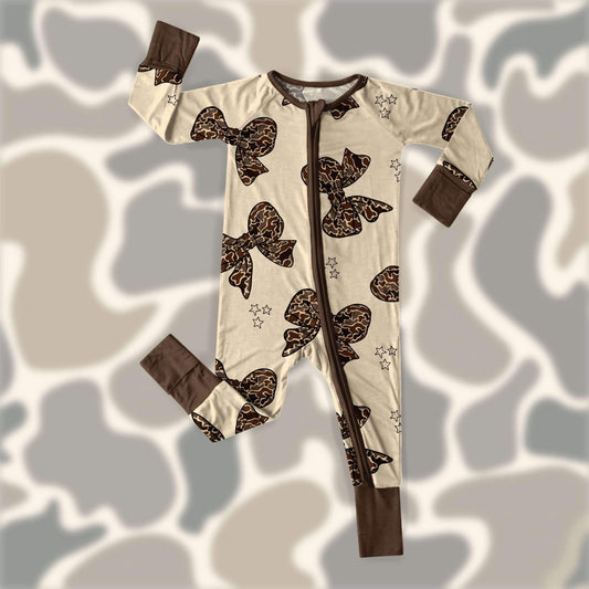 BOWS & CAMO Cozy Zippy **PREORDER**